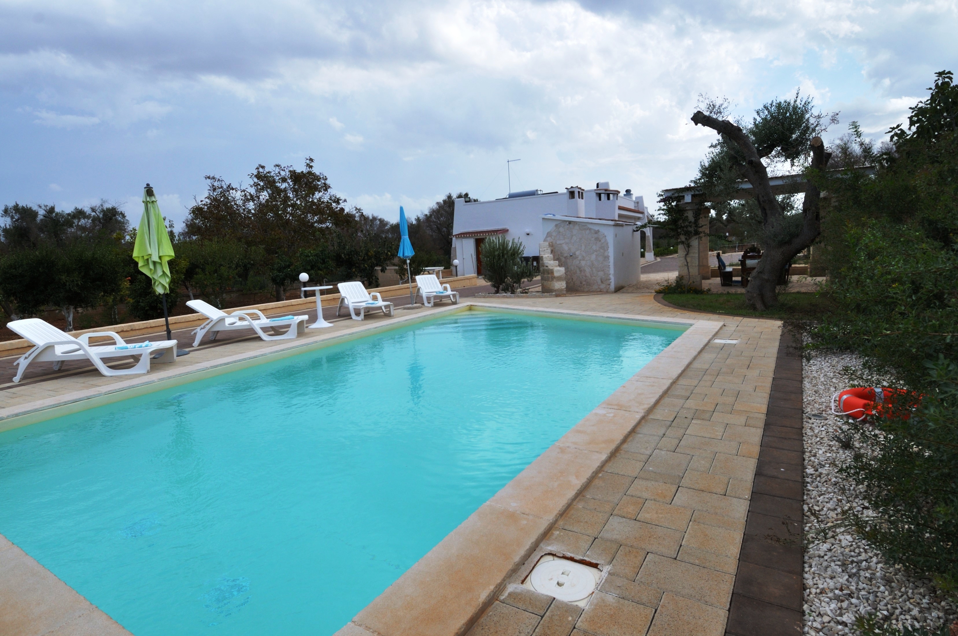 Villa with swimming pool in the countryside of San Vito dei Normanni - 2