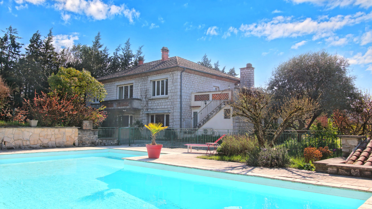 Exclusive villa offering a wealth of possibilities and panoramic views – Ardèche Gorges - 2