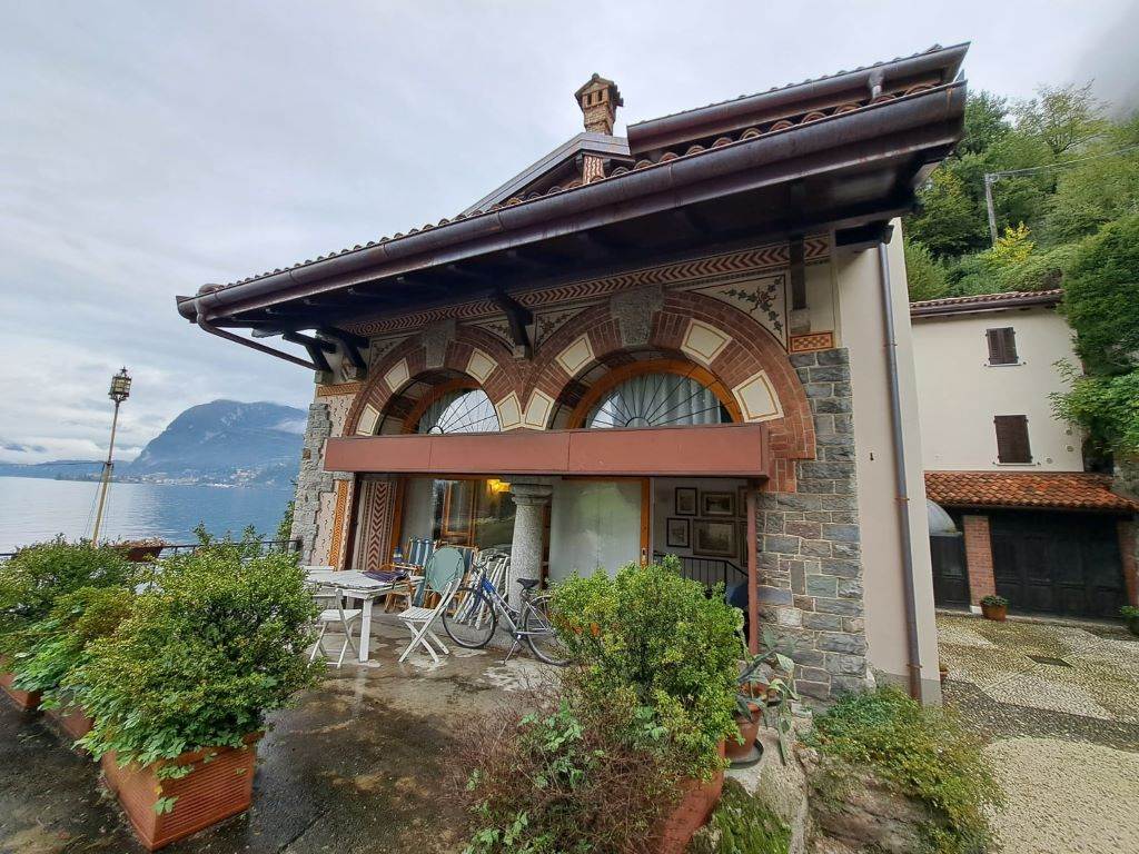 Beautiful apartment right on the lake in a historic building - 3