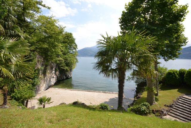 Beautiful apartment right on the lake in a historic building - 4