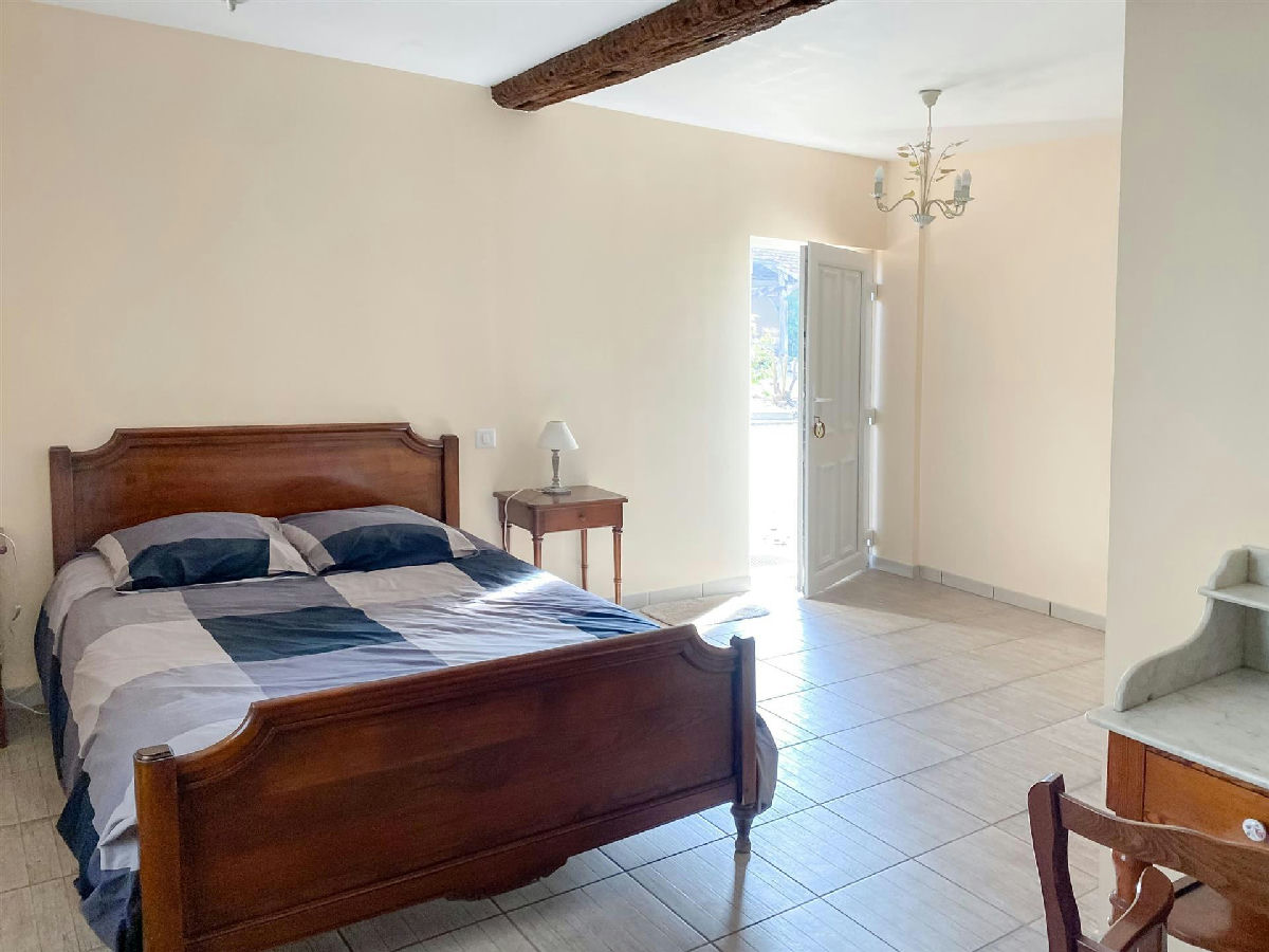 Avize, restored square farmhouse - 6