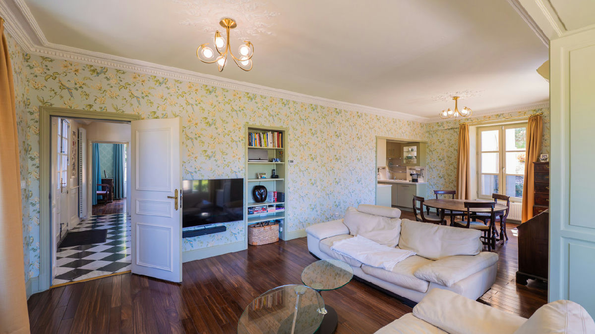 Exceptional Prestigious Manor house with guest accommodation in the heart of historic Sarlat la Cane - 6
