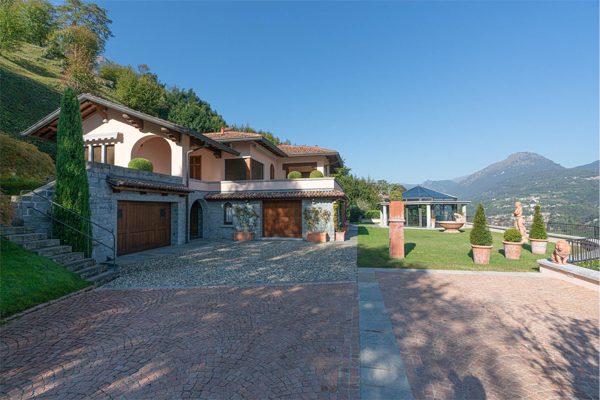 A luxury detached villa with beautiful garden and great views