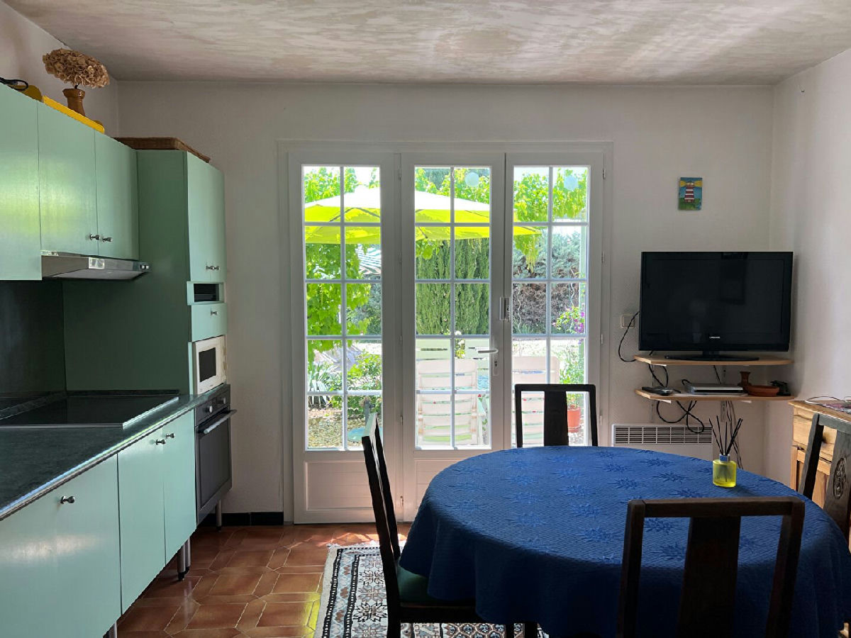 House & swimming pool in Rustrel - 14