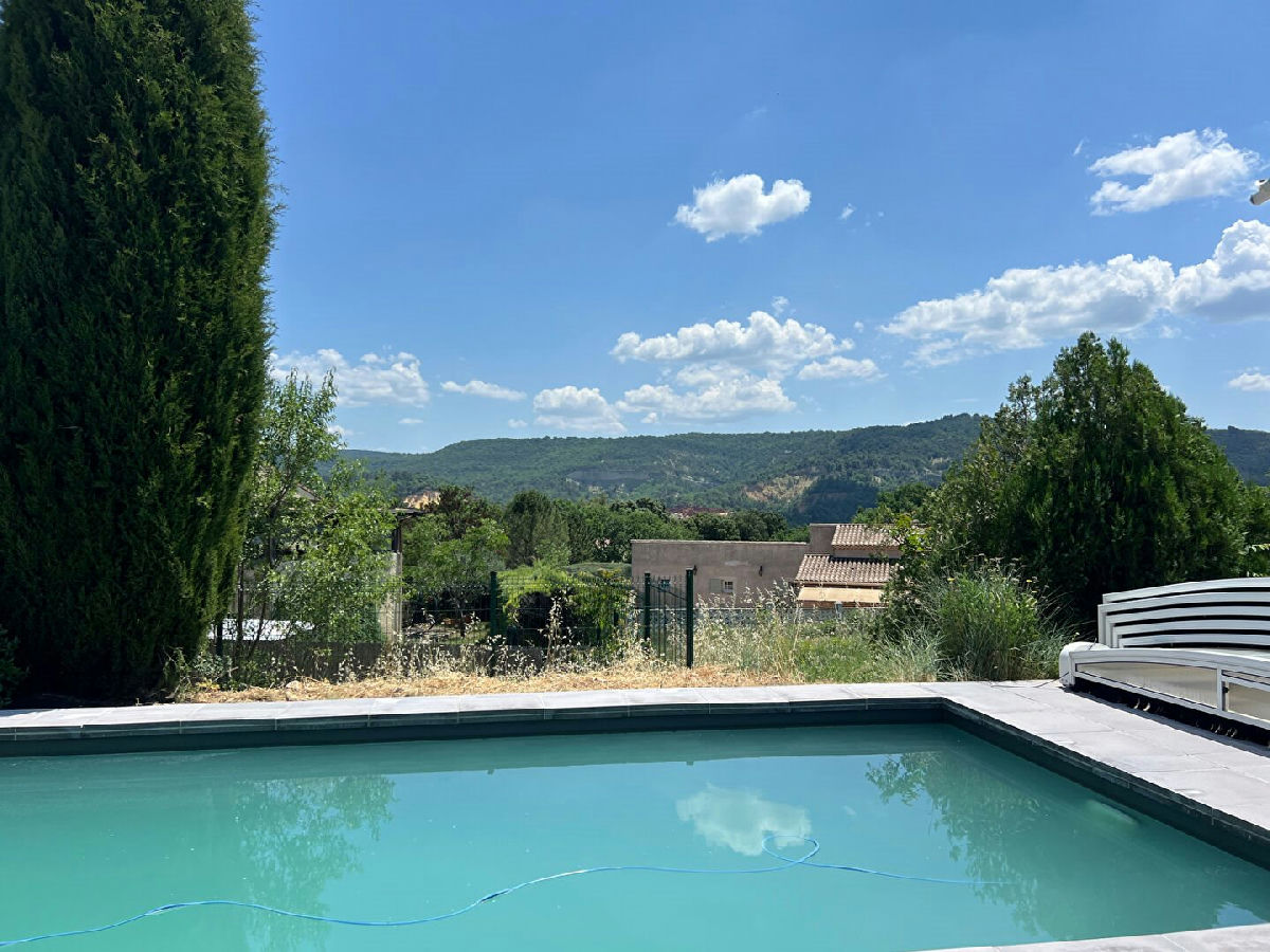 House & swimming pool in Rustrel - 3