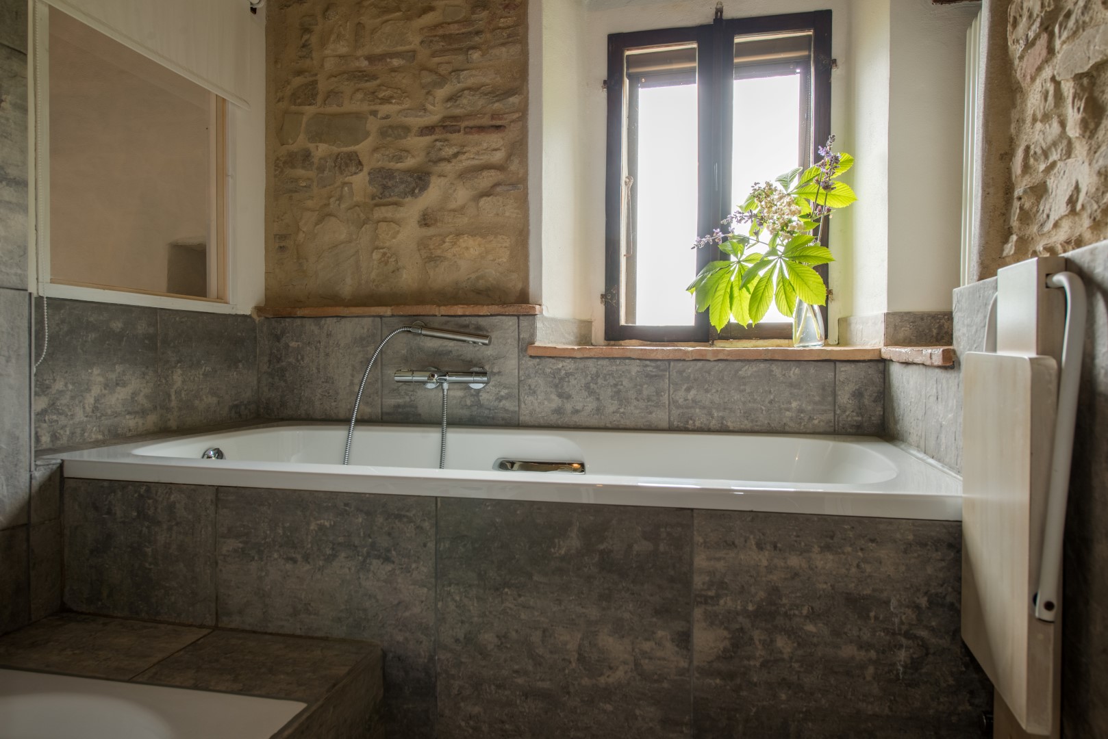 Fantastic and durable property with swimming pool and 2 flats, very suitable for tourist activity B&B or long-term rental - 2