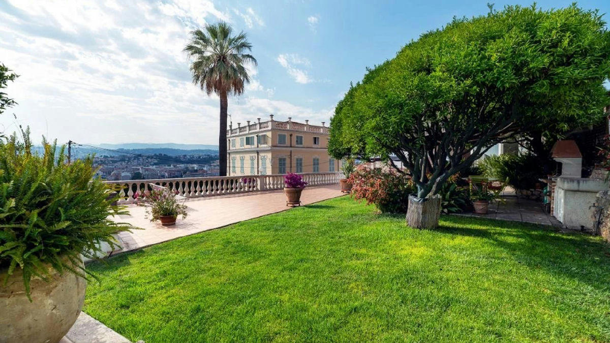 2/3 room villa with garden, terrace, and garage - 1