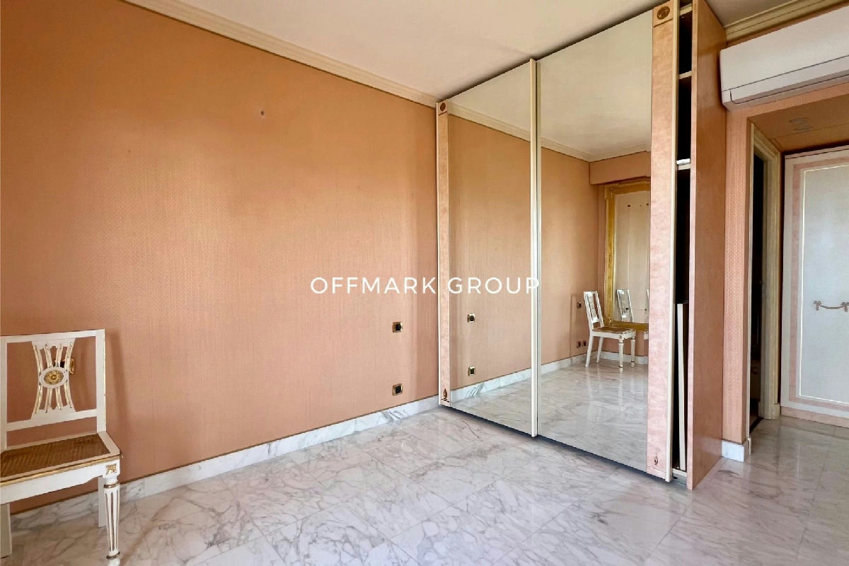 Apartment With Sea View Near Monaco - 12