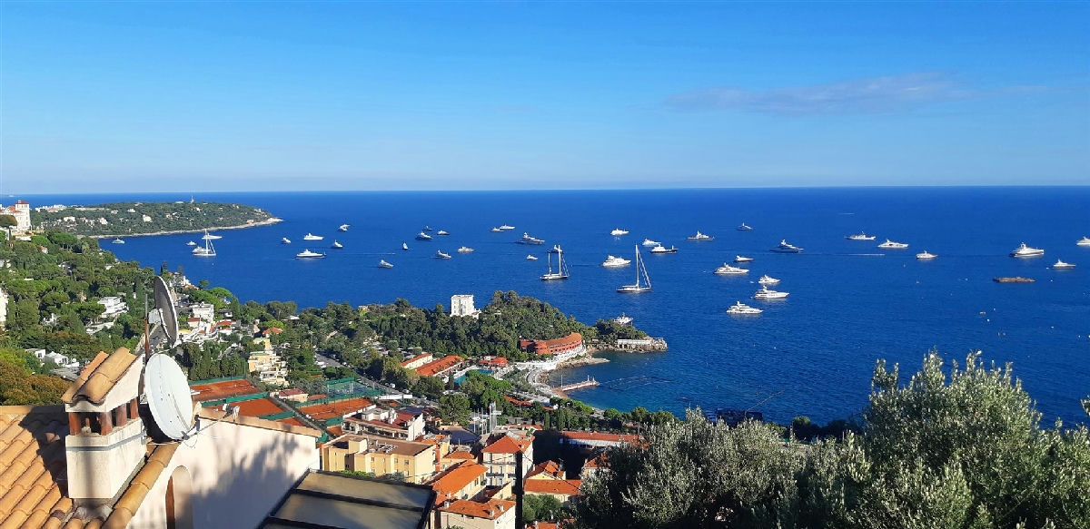 Apartment With Sea View Near Monaco - 37