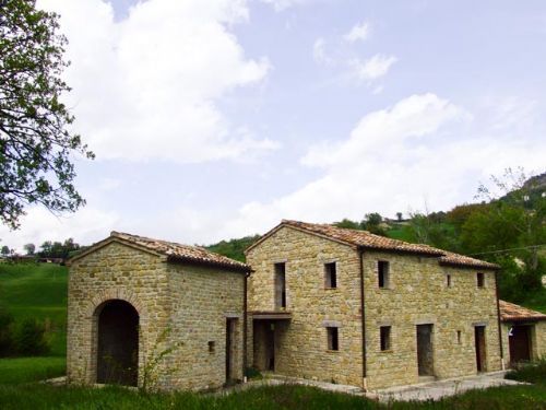 Country house with circa 2 hectares of land - 5