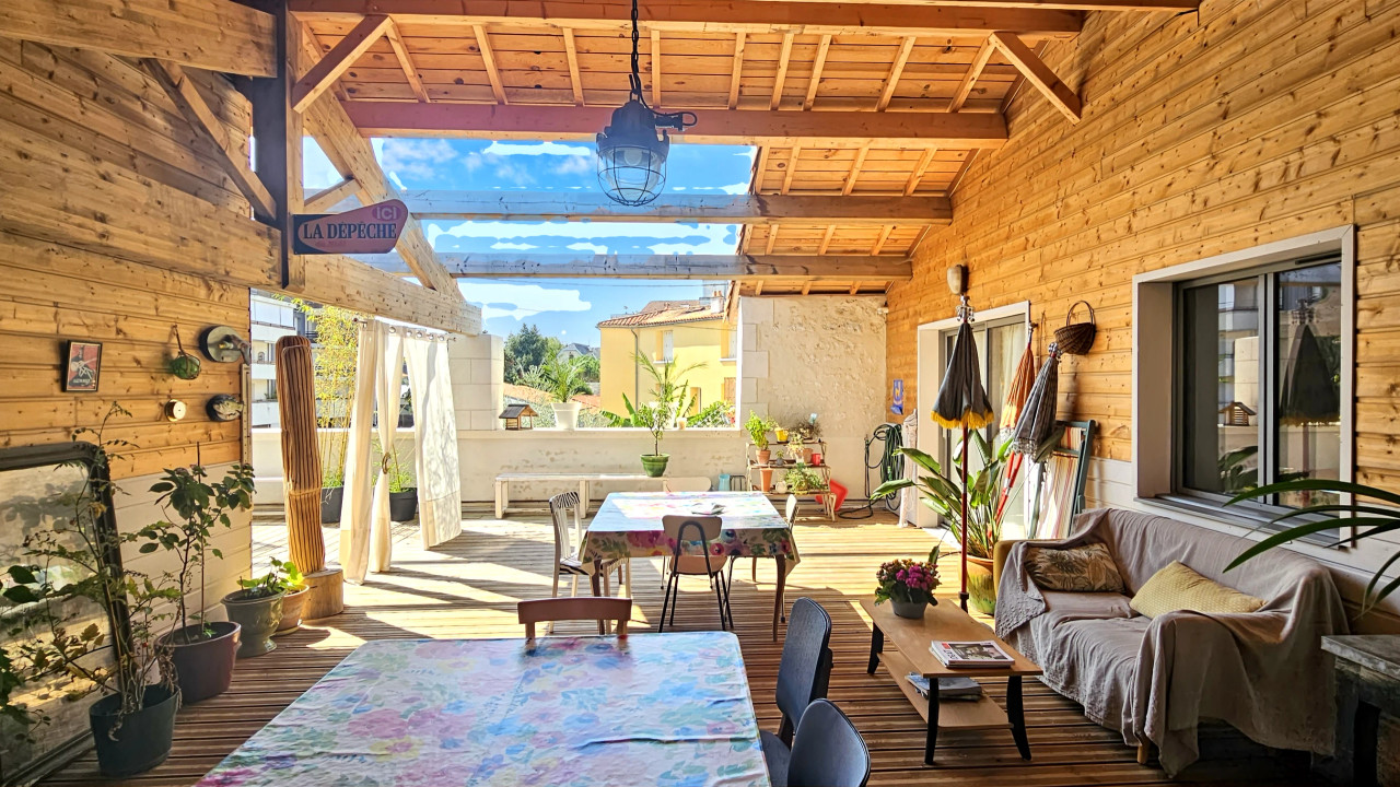 Niort – Rare 500 m² property, renovated former industrial building a stone's throw from Port Boinot - 3