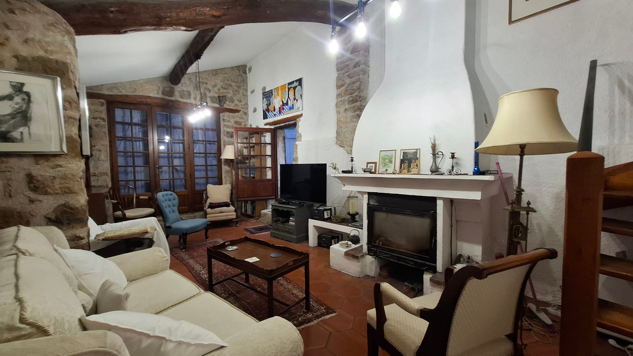Gorgeous stone farmhouse in Provence with guest house, swimming pool and 1.84 hectares of land - 5