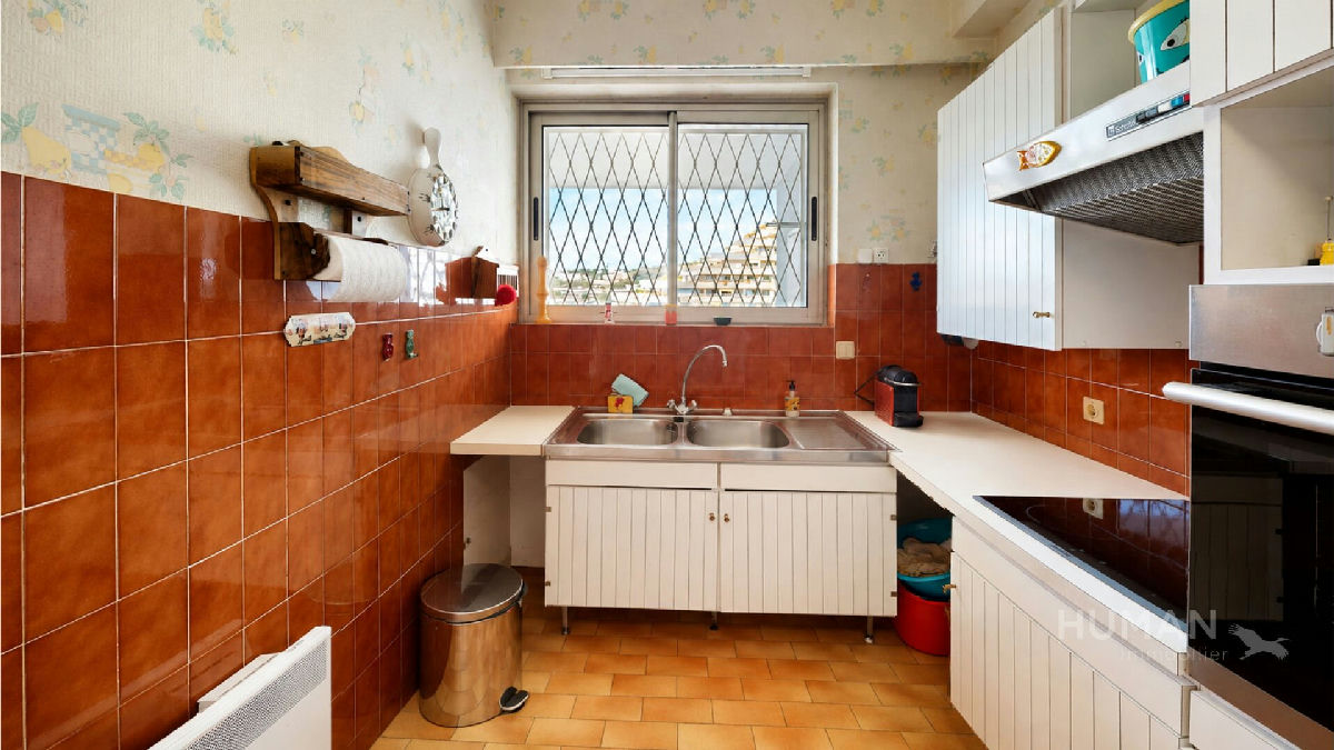 Marina Baie des Anges 4/5 room apartment with panoramic sea view, terrace, and storage unit - 11