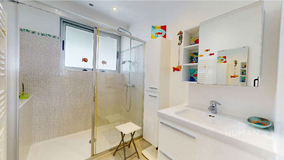 Marina Baie des Anges 4/5 room apartment with panoramic sea view, terrace, and storage unit - 9