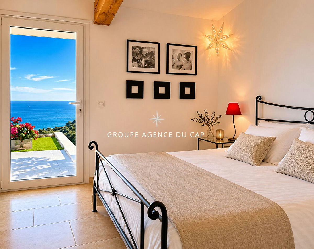 Contemporary 5-bedroom villa with double garage, swimming pool, and sea view in Les Issamb - 11
