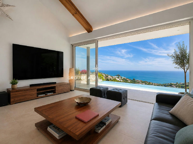 Contemporary 5-bedroom villa with double garage, swimming pool, and sea view in Les Issamb - 4
