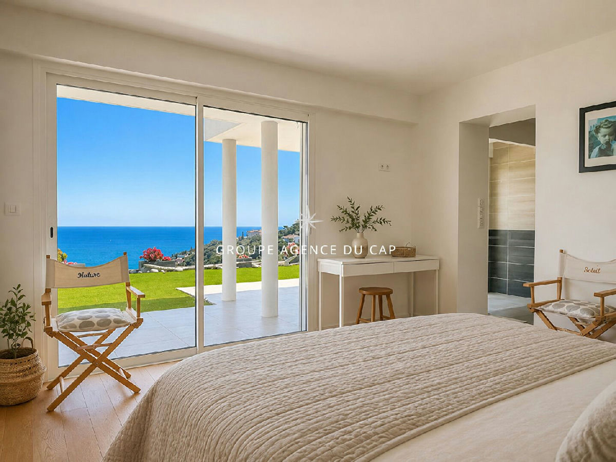 Contemporary 5-bedroom villa with double garage, swimming pool, and sea view in Les Issamb - 8