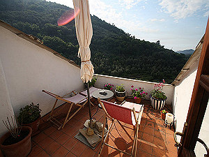 Villa with sea view and garden - 3