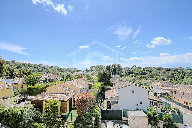 3-room Apartment, Top Floor - Quiet - No Overlook - Garage - 2