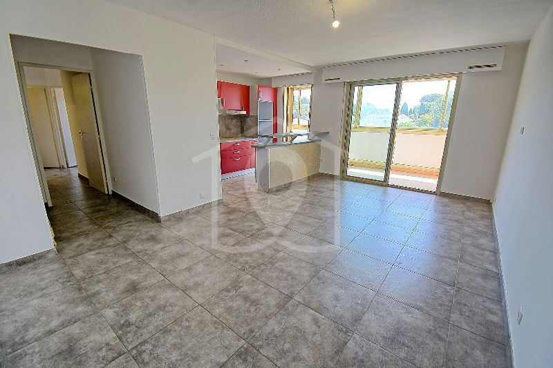 3-room Apartment, Top Floor - Quiet - No Overlook - Garage - 4