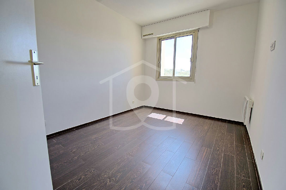 3-room Apartment, Top Floor - Quiet - No Overlook - Garage - 7