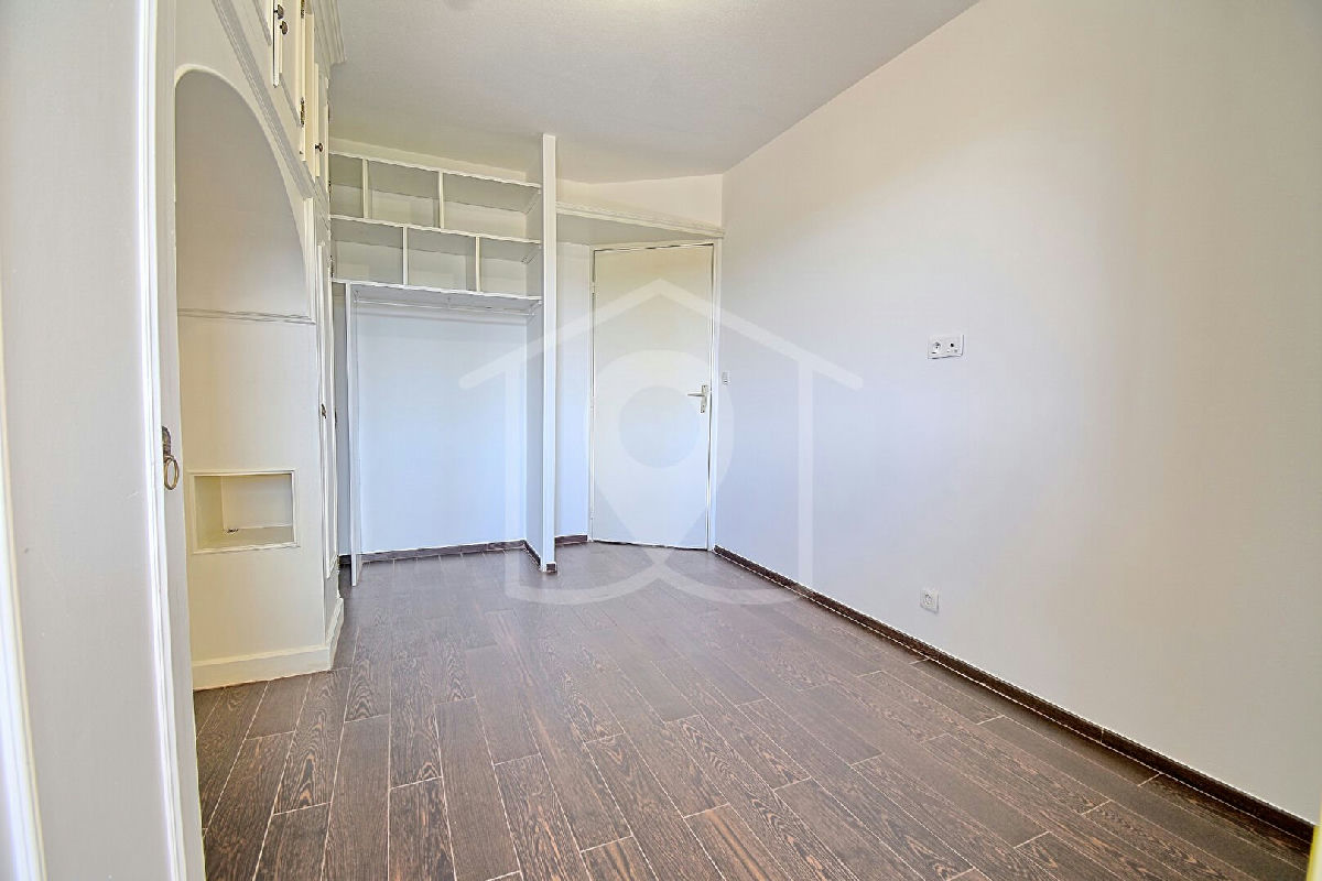 3-room Apartment, Top Floor - Quiet - No Overlook - Garage - 8