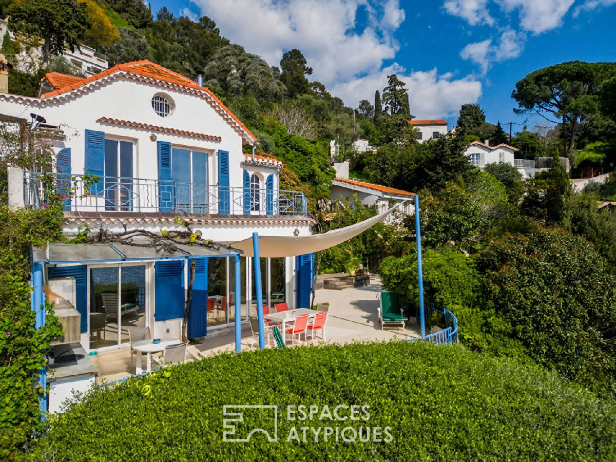 1930s villa, balcony overlooking the sea with direct access to a secluded cove - 2