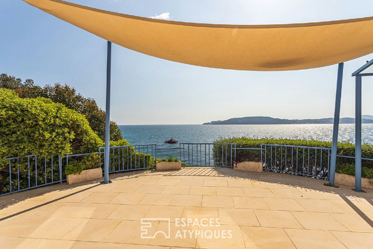 1930s villa, balcony overlooking the sea with direct access to a secluded cove - 7