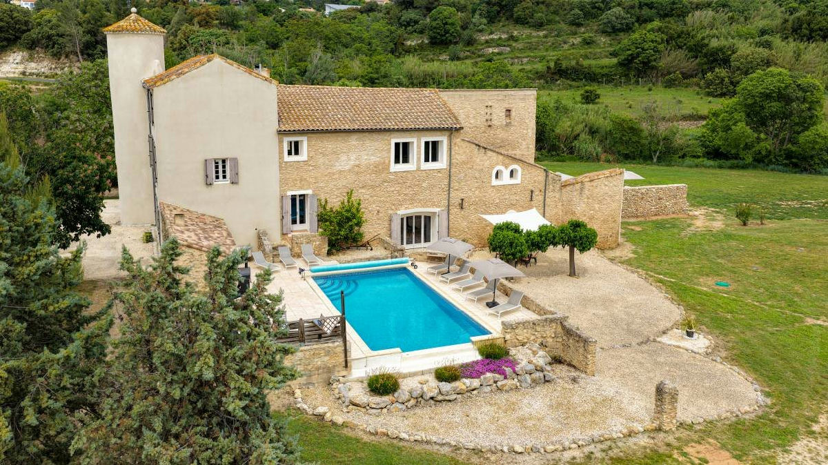 Beautiful property at outskirts of a village - 3