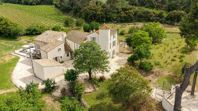 Beautiful property at outskirts of a village - 4