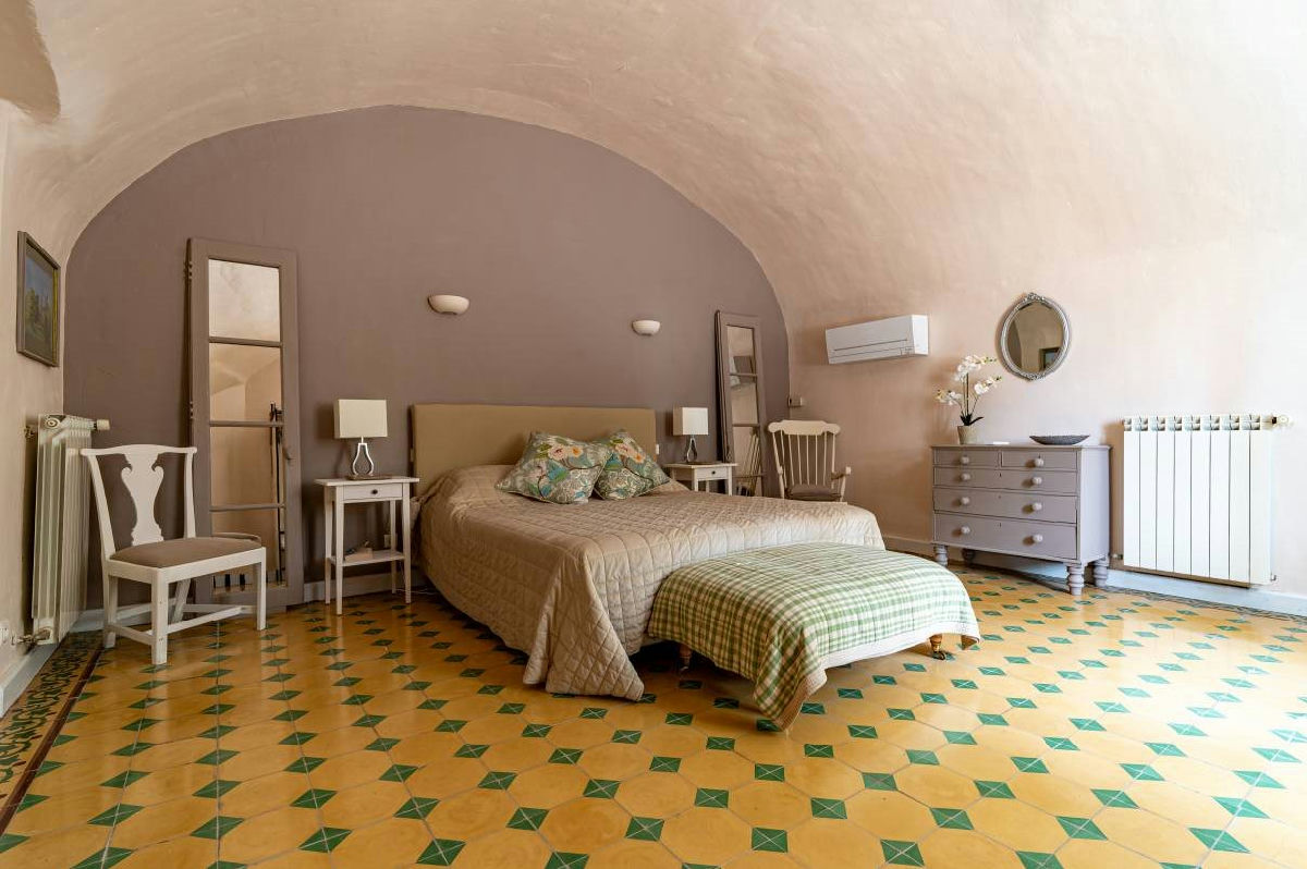 Beautiful property at outskirts of a village - 9