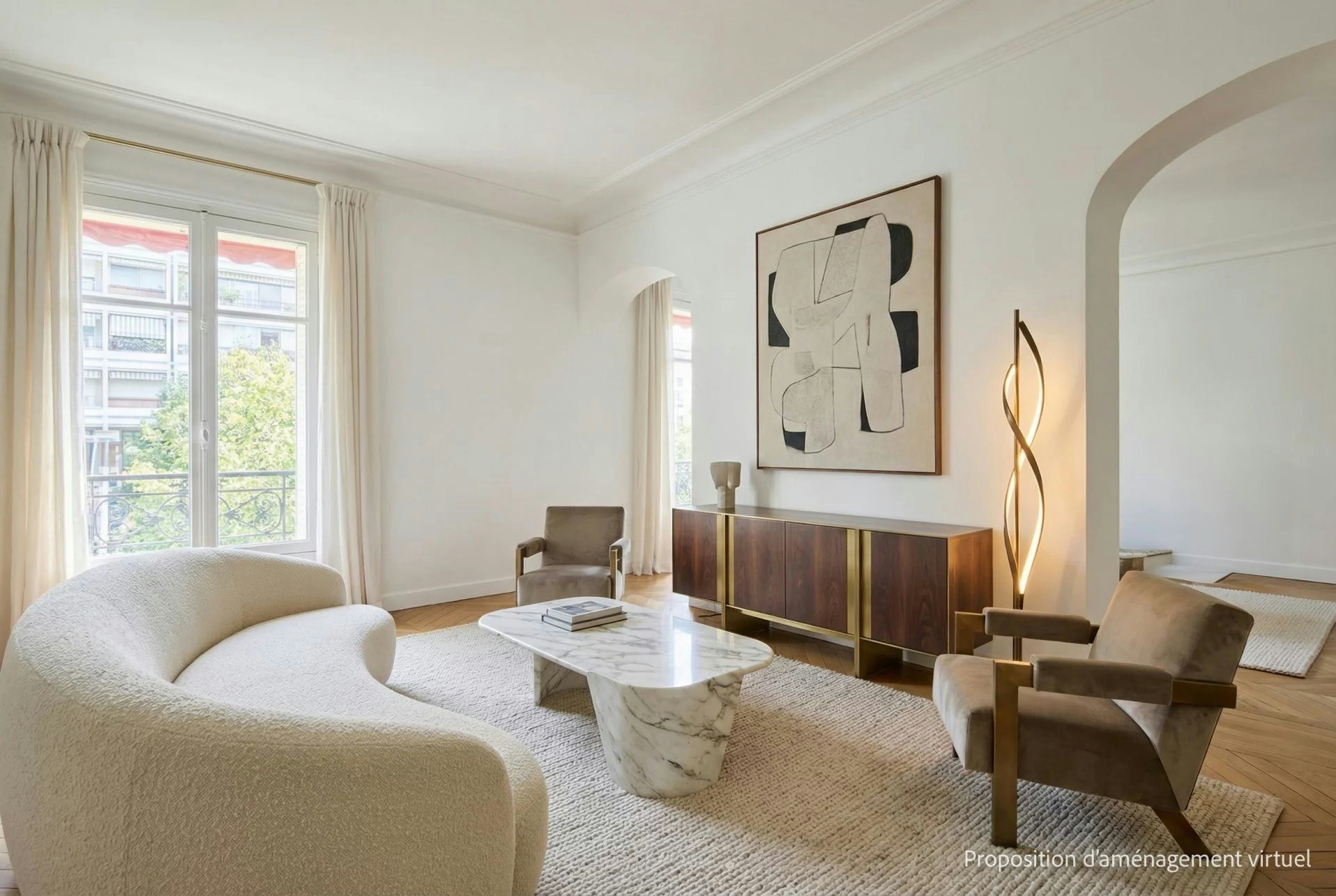 Boulevard Suchet: A beautiful apartment to renovate