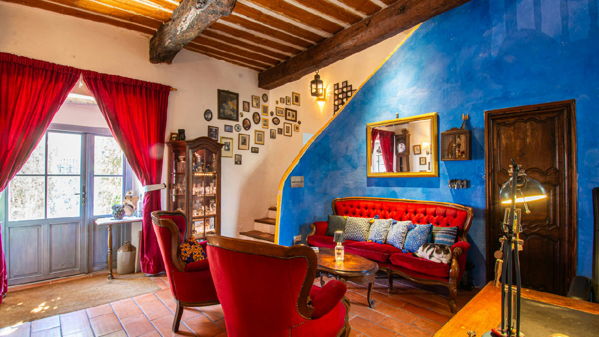 Fairytale-like Provençal stone house, 6 ensuite bedrooms, separate 2-bed apartment, pool, near lake - 7