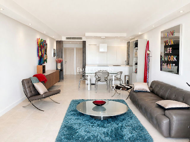 Apartment with panoramic sea views - 3