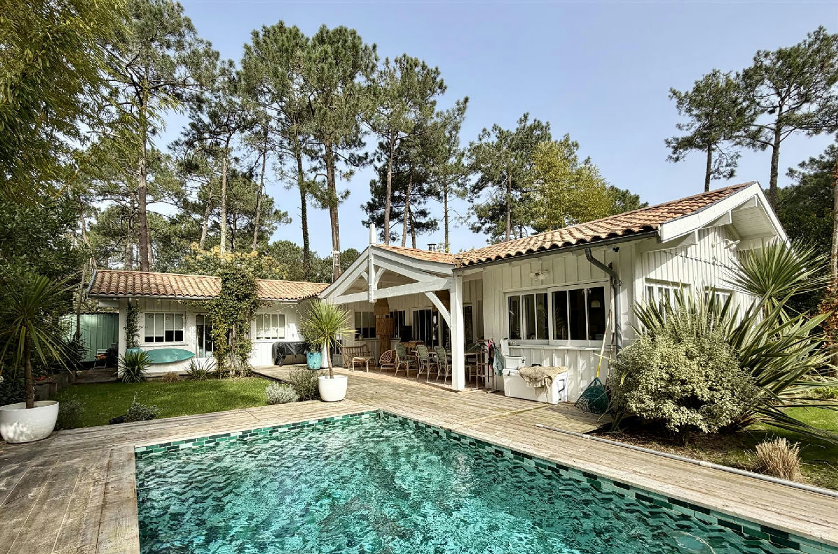 Cap-Ferret, between basin and ocean, charming wooden villa, 4 bedrooms, 3 bathrooms, heated swimming pool, 3 sheds - 1