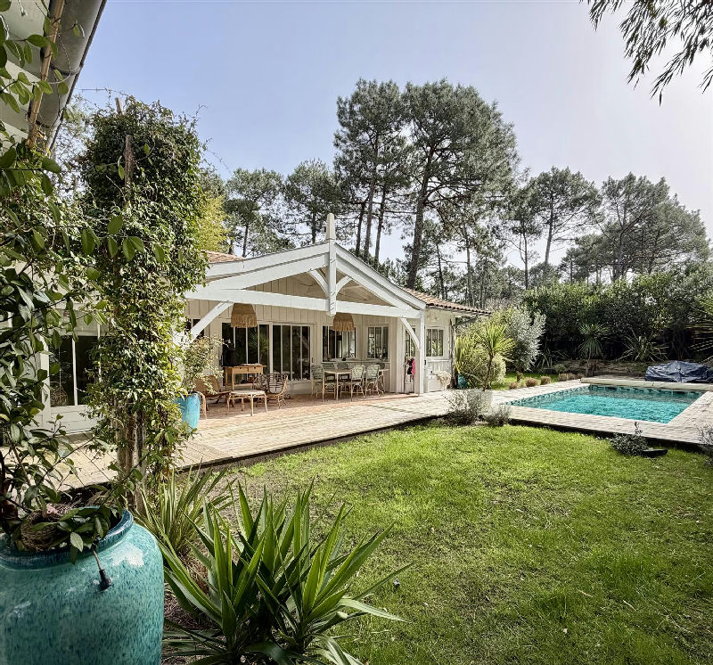 Cap-Ferret, between basin and ocean, charming wooden villa, 4 bedrooms, 3 bathrooms, heated swimming pool, 3 sheds - 5
