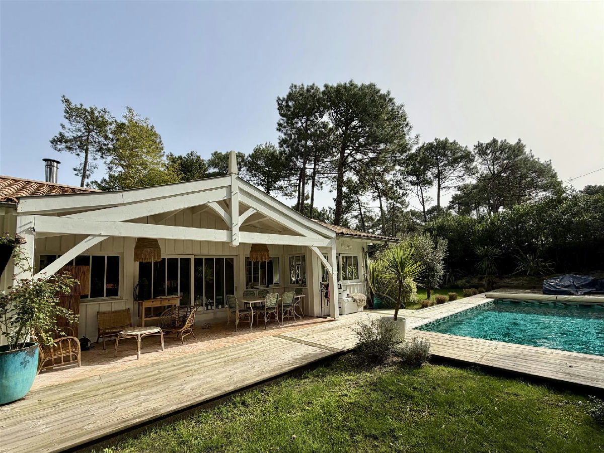 Cap-Ferret, between basin and ocean, charming wooden villa, 4 bedrooms, 3 bathrooms, heated swimming pool, 3 sheds - 6