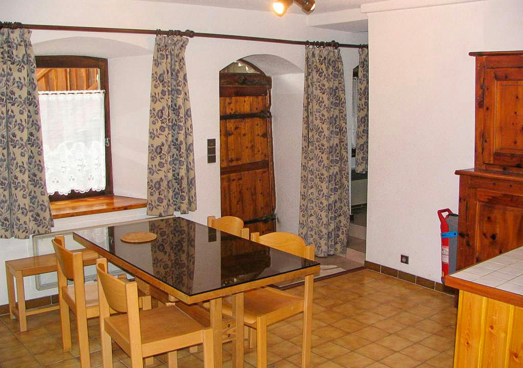Incredible chalet in the village of Peisey, 5 apartments, huge potential, minutes from the lift - 5