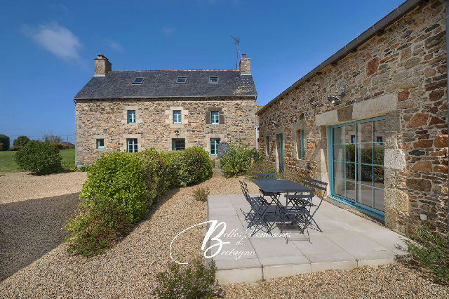 Stone property for sale on 1.4 ha near Paimpol. Cotes d'Armor - 2