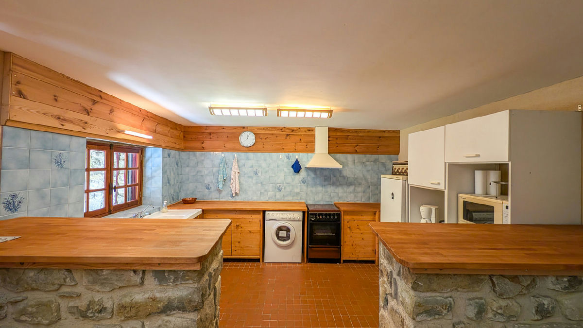 Charming Stone Farmhouse - 16 Ha. of Land – 2 Homes to Unite – Peaceful Setting for authentic French - 10