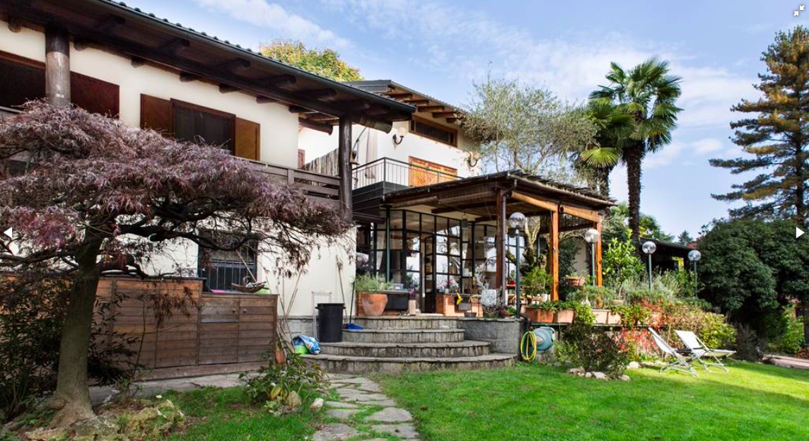 Large villa in total privacy with pool