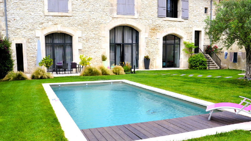 Stunning 4-bed Barn Conversion with Pool, 3-bed Gîte, Office & Parking. Walk to restaurants