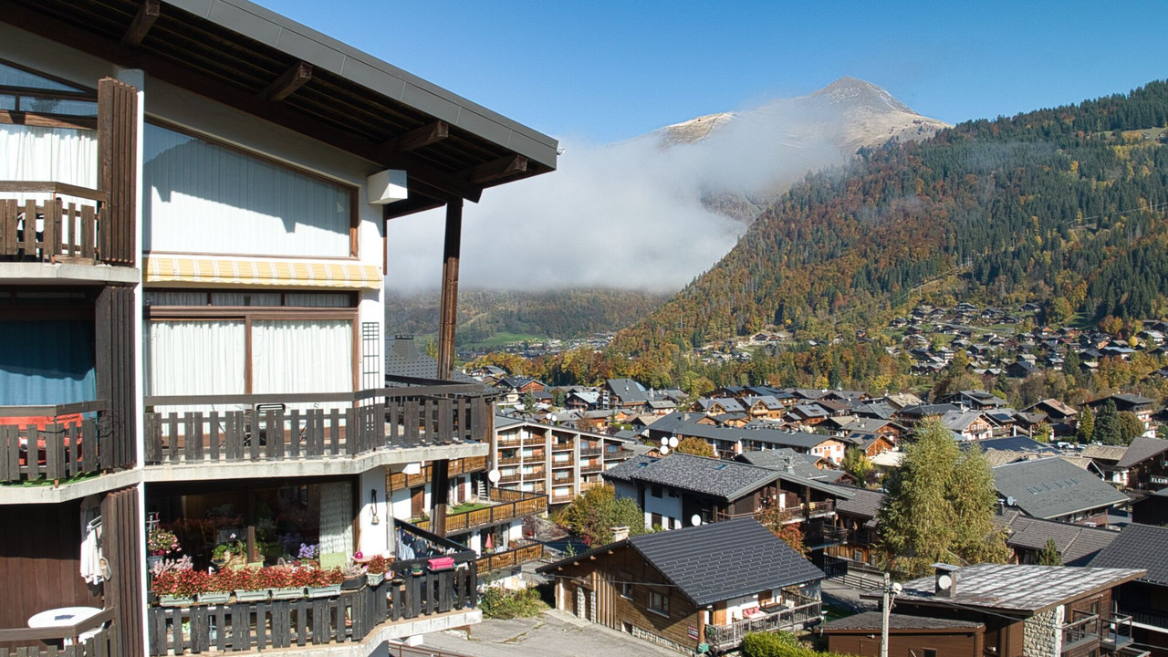 Superb 4-room duplex apartment in Morzine with panoramic view