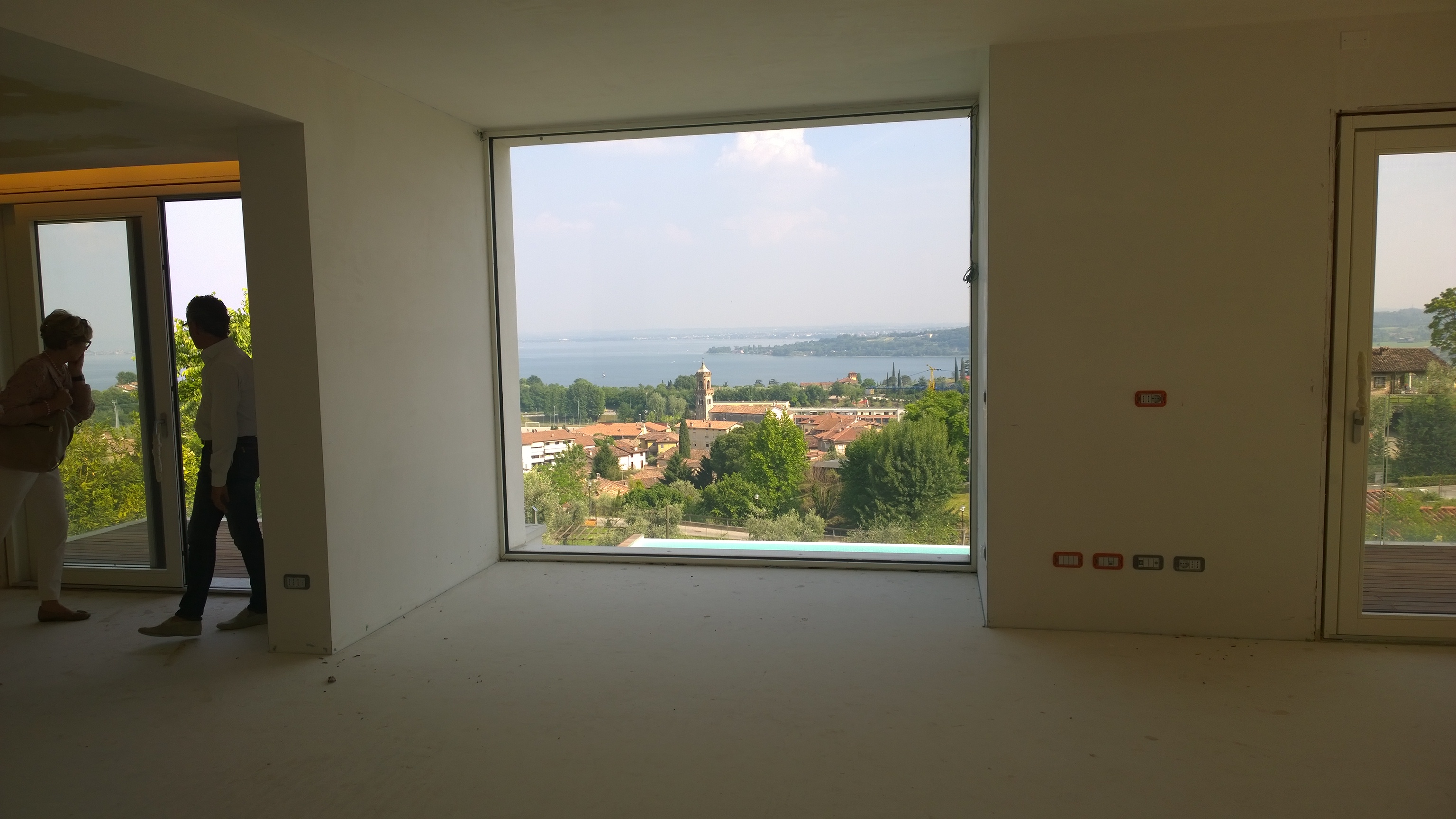 Luxury high-end technology villa with stunning views of Garda Lake - 4