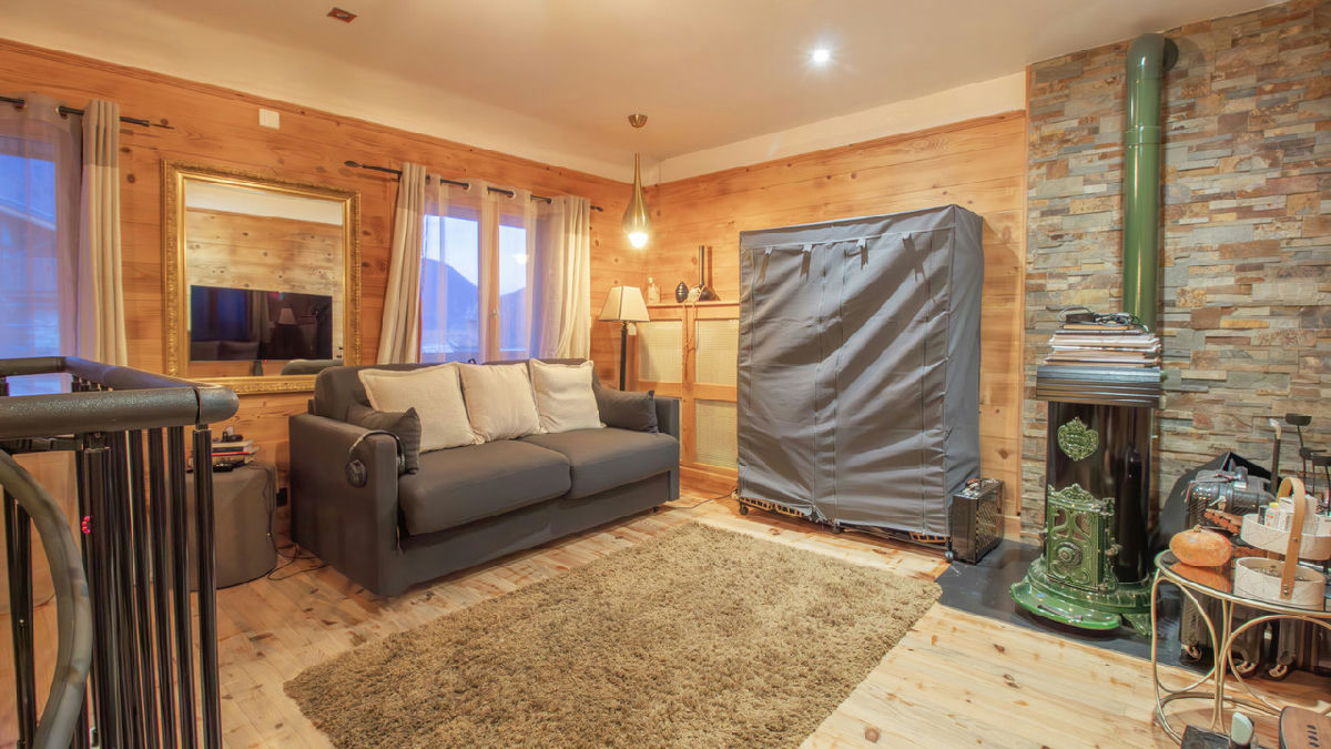 Detached & renovated house with a barn & planning permission for 100m², garden. Courchevel, 3 Vallée - 6