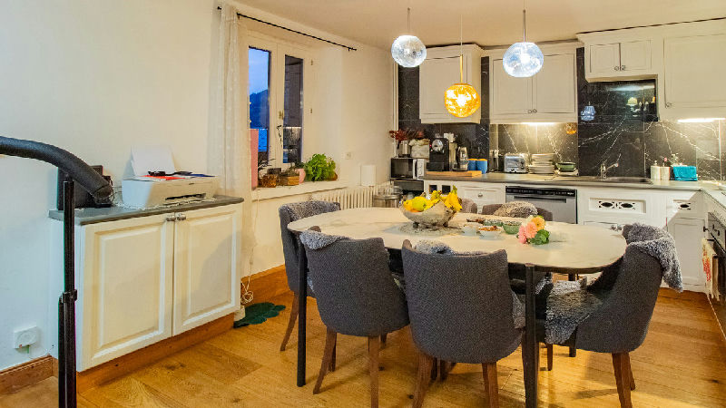 Detached & renovated house with a barn & planning permission for 100m², garden. Courchevel, 3 Vallée - 7