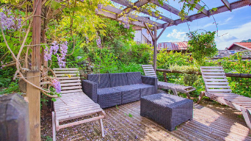 Detached & renovated house with a barn & planning permission for 100m², garden. Courchevel, 3 Vallée - 10