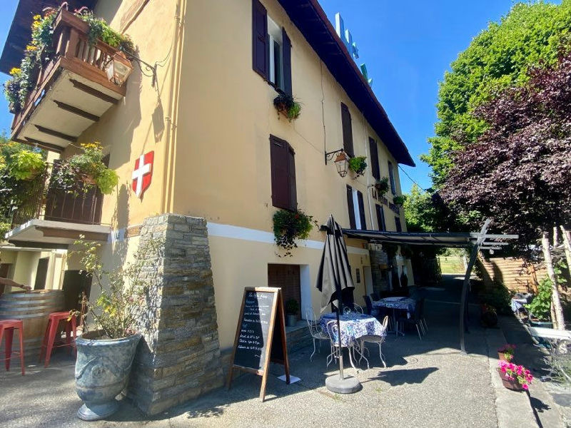 Charming Boutique Hotel/Restaurant Business for sale in Bourg Saint Maurice