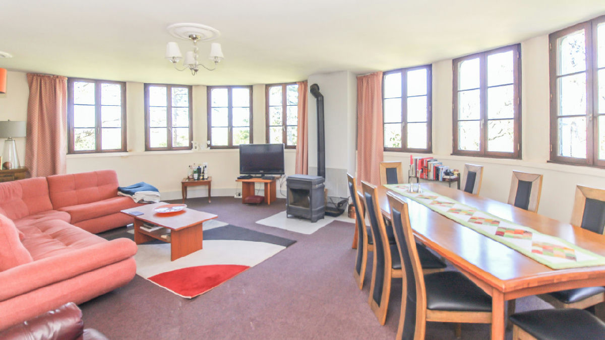 Beautifully maintained 19th Century château in stunning location with in-ground pool and 2 independent gites - 4
