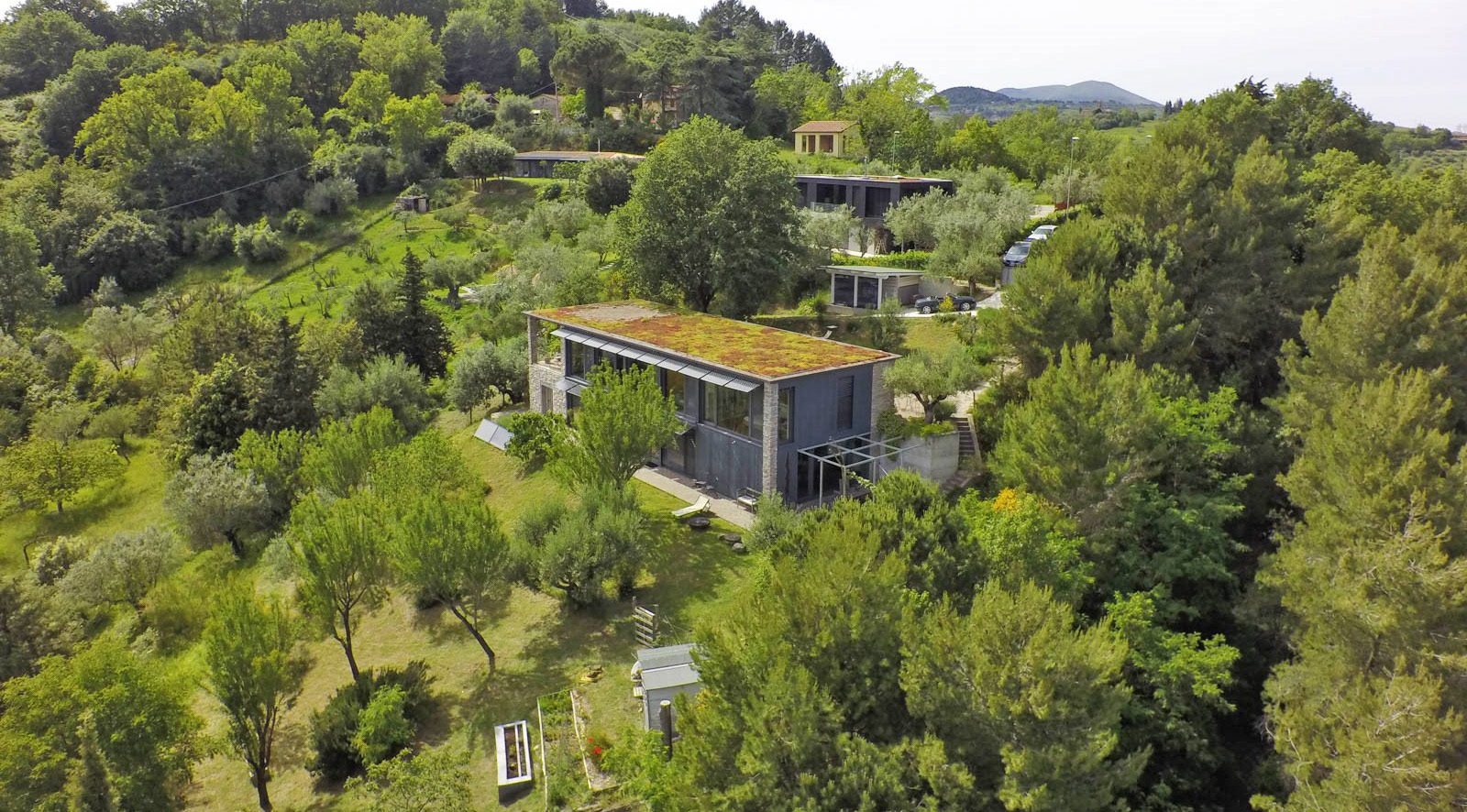 A Very Prestigious object on more than exclusive location